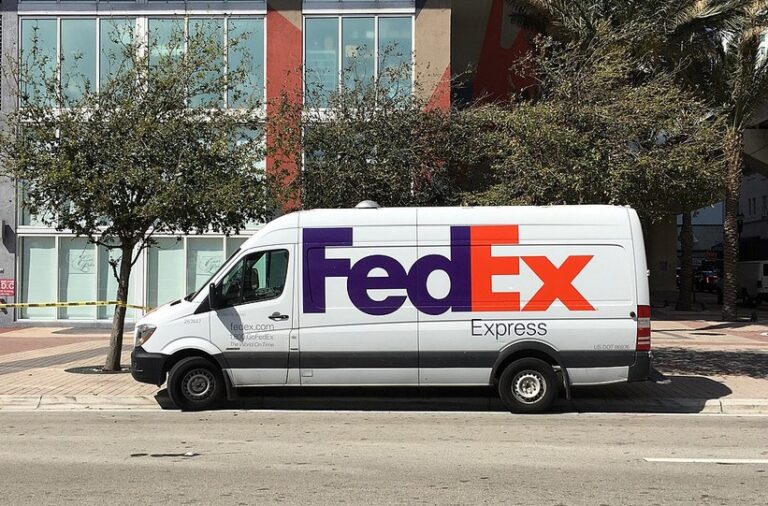 fedex arrange pickup sundays