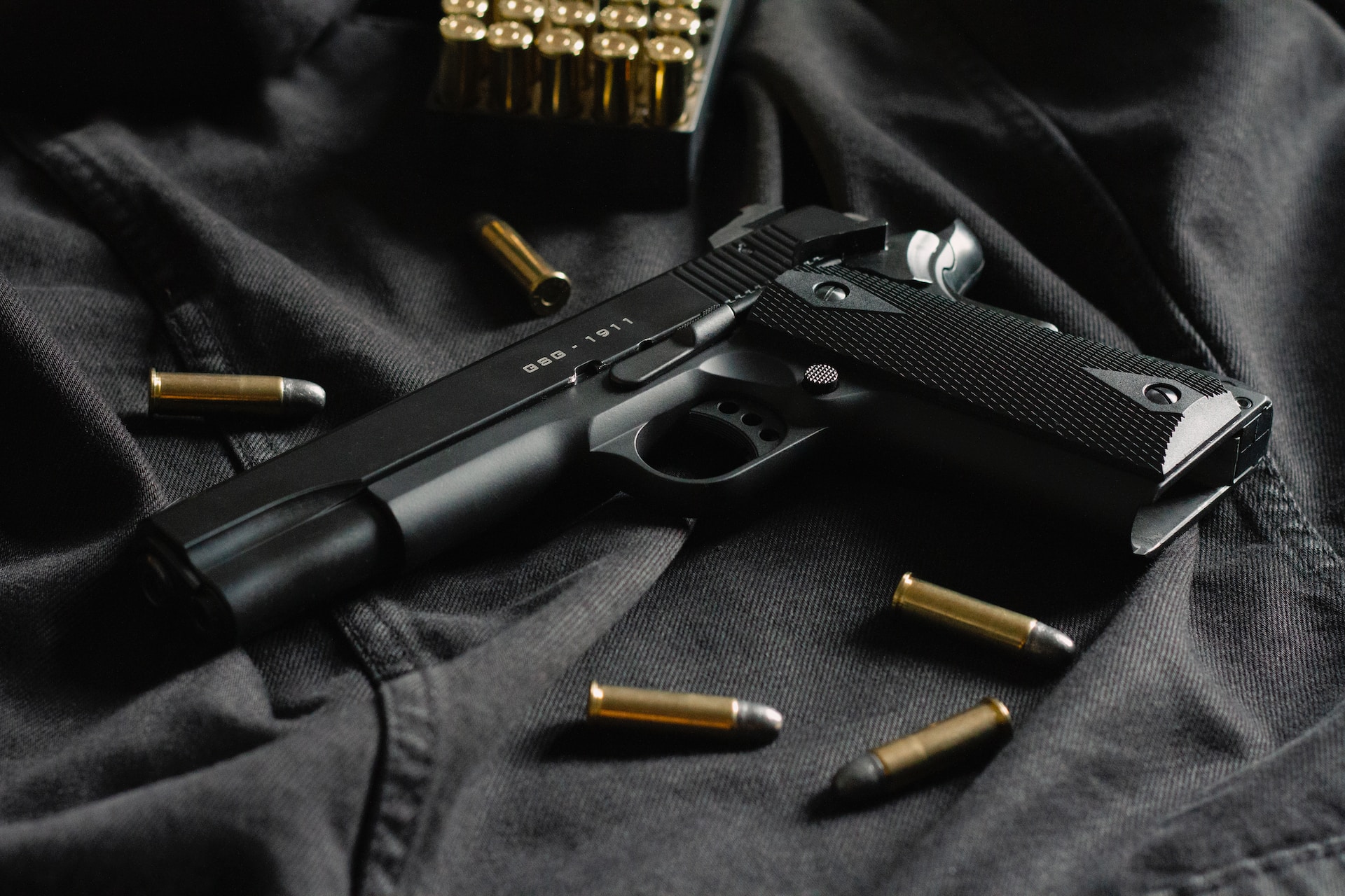 How to Choose the Right Handguns